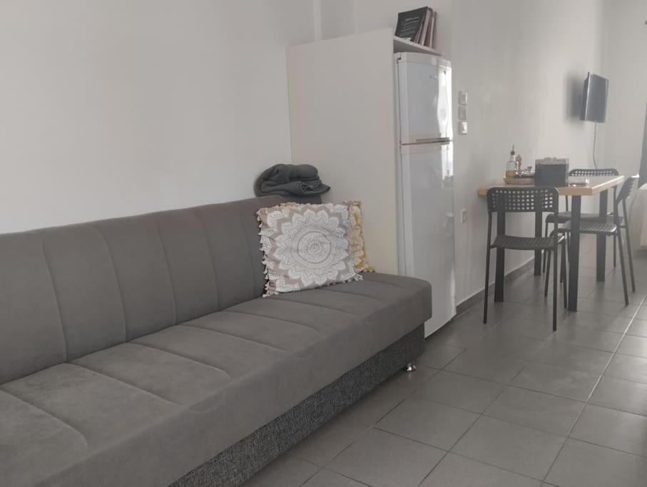 B3 - The Colorful One Apartment Aígion Luaran gambar